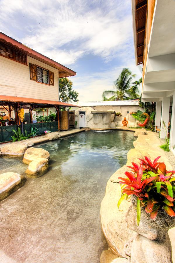 Sueno Grande B&B Puerto Viejo de Talamanca Bagian luar foto