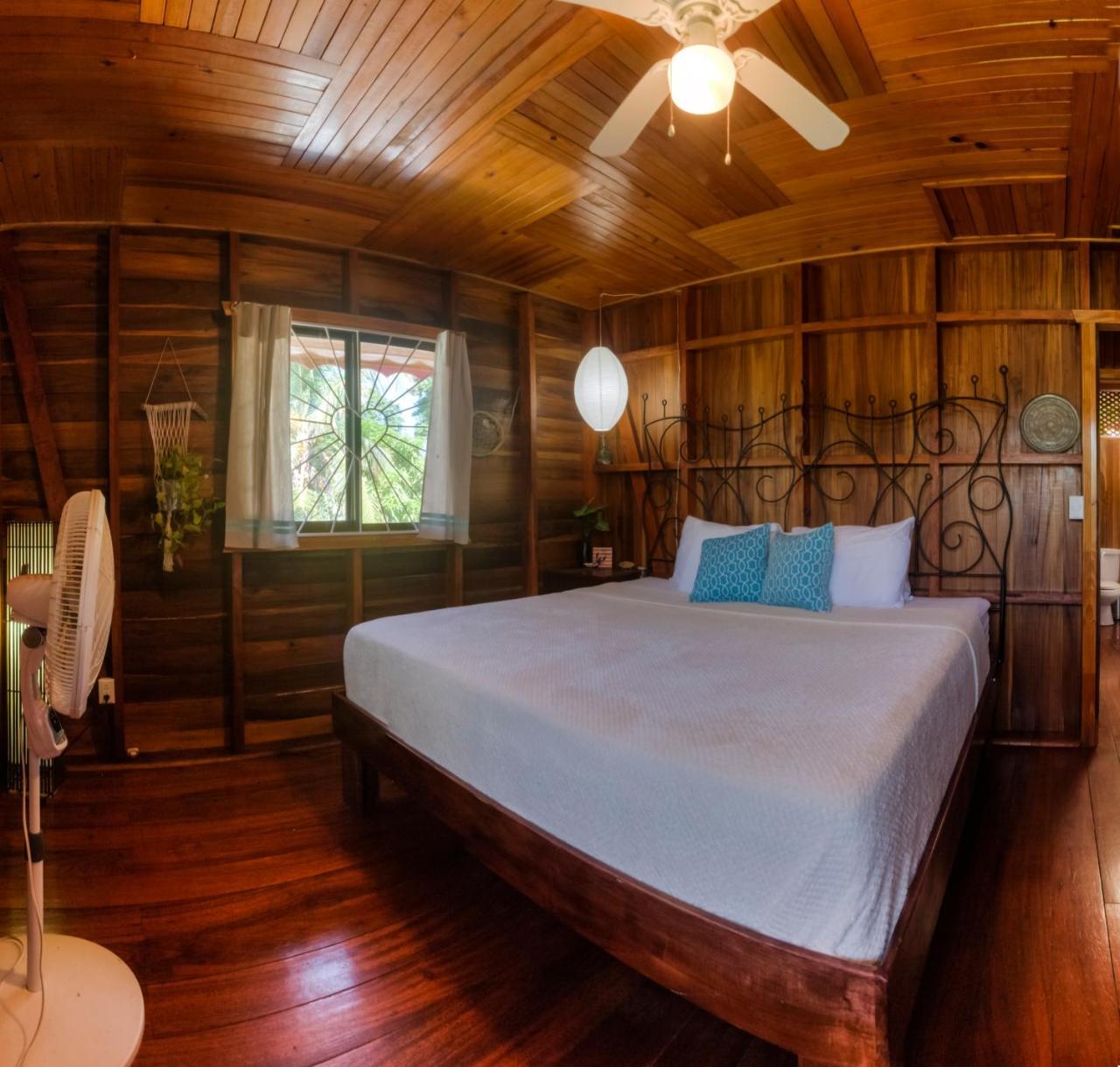Sueno Grande B&B Puerto Viejo de Talamanca Bagian luar foto